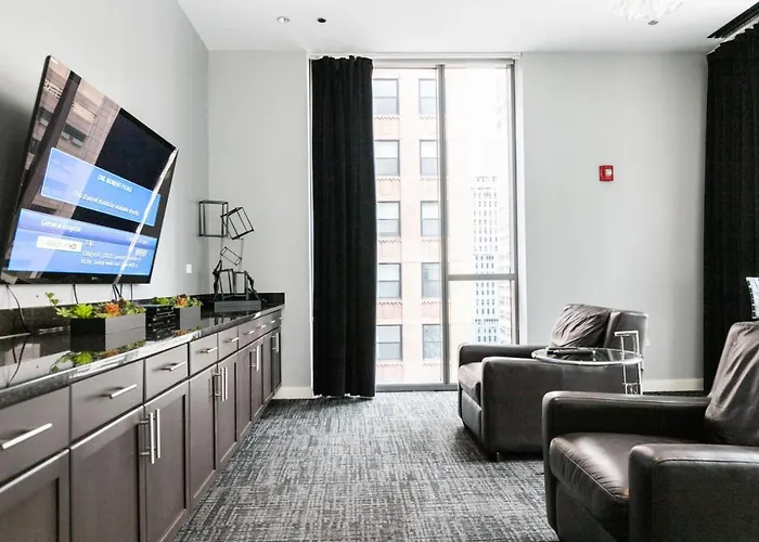 Loop 1br W Pool Gym Nr Financial District Chi-261