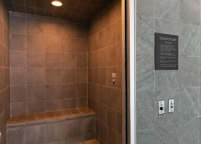 Loop 1br W Pool Gym Nr Financial District Chi-261 *